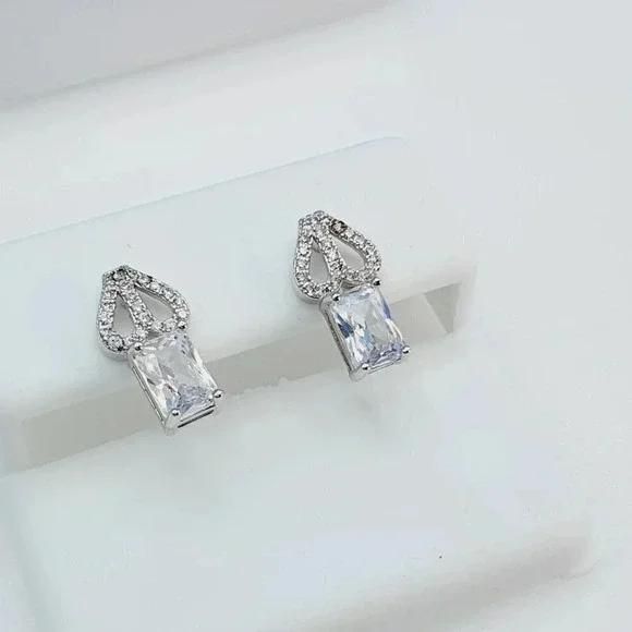 925 Sterling Silver Cubic Zirconia Earrings, U19254815